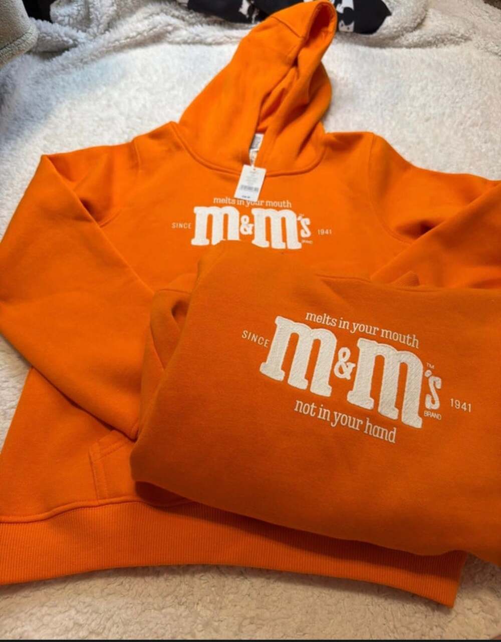 2 M&M'S Youth Unisex Heritage Hoodie Orange Size L 9/10 1)NWT 1)NWOT 

Perfect f